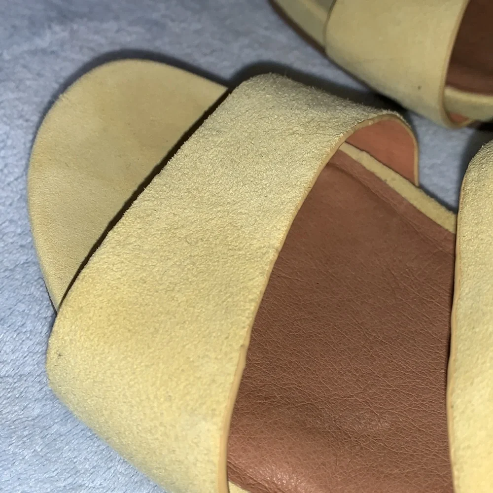 Women’s sandals by Kenneth Cole, gentle souls collection brand new